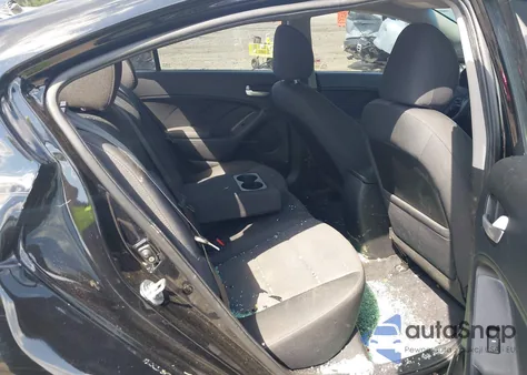 2017 Kia Forte Lx из США, поврежденный, VIN 3KPFL4A77HE141638